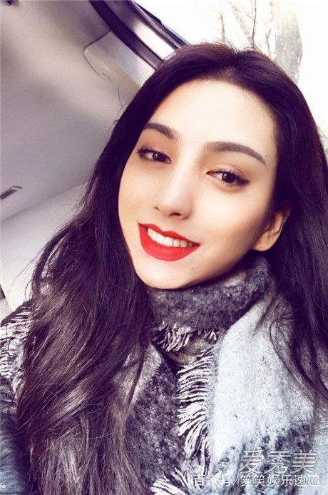 热依娜是新疆人吗 热依娜是什么民族