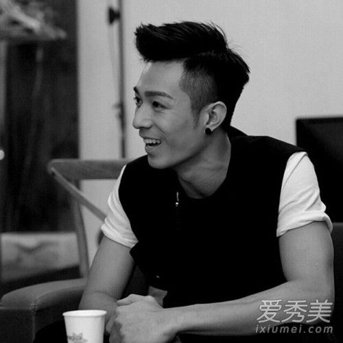 抖音你还怕下雨吗是不是还留短头发是什么歌 抖音你还怕下雨吗歌词