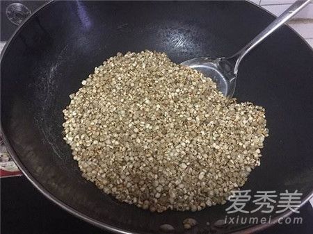 除湿薏米炒还是不炒 薏米炒熟泡水喝的功效