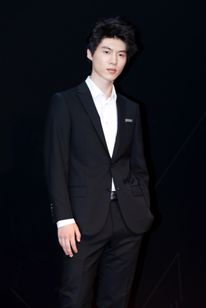 ����ս�͹�����˭����������Ƭ �������ĸ�ѧУ��ҵ��