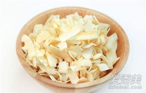 椰子片适合做零食吗 椰子片热量高吗