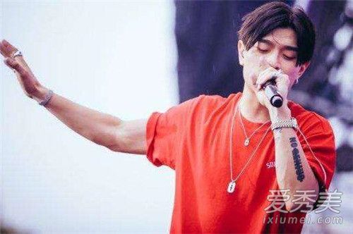 �й���˵������˸������� �й���˵��������Ǽ�ǿ