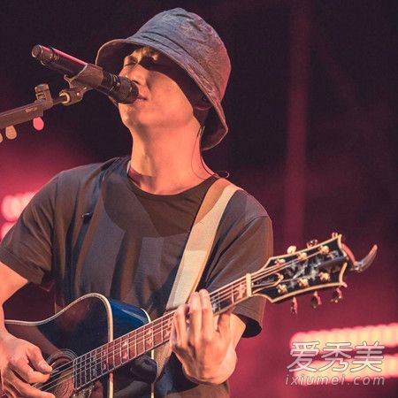 ��Ȼ��־��� ��Ȼ��־�������ʲô