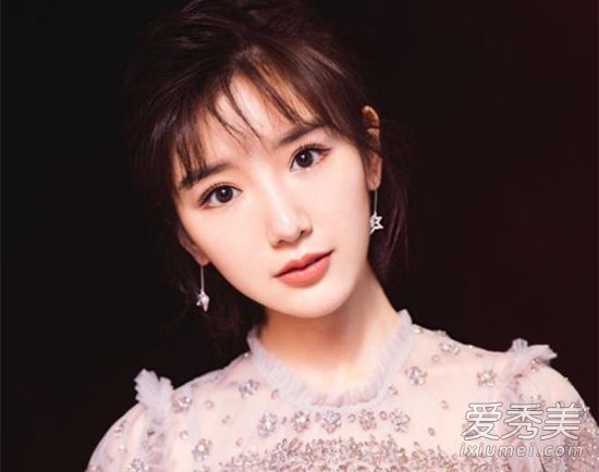 毛晓彤遭生父监视是怎么回事 毛晓彤遭生父监视什么情况