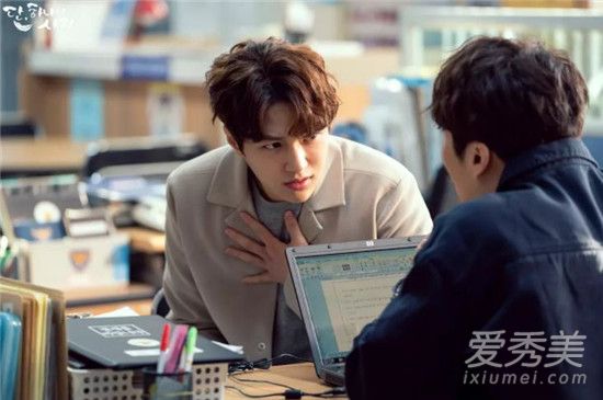 ����һ�εİ���Ƭβ�� ����һ�εİ���ڰ˼���βӢ�ĸ��ʲô