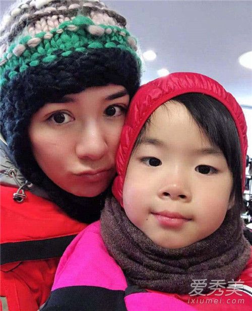 黄奕回忆女儿被夺 这到底是怎么回事