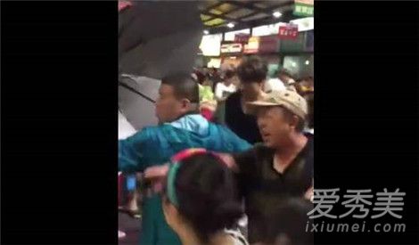 言承旭拍片被围观怎么回事 言承旭在哪里拍片被围观