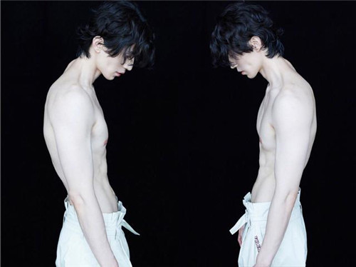 ���˼����������� �Դ��ں�ɫ�ŵ����ٶ�ƾ��ֵȦ�ۣ�