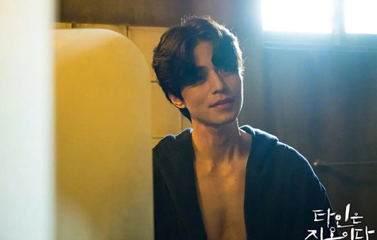 他人即地狱韩剧解析 他人即地狱韩剧讲的是什么