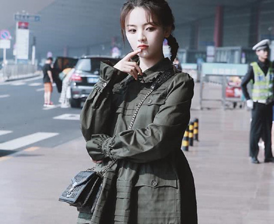 杨超越看秀造型什么样子 这到底是怎么回事?