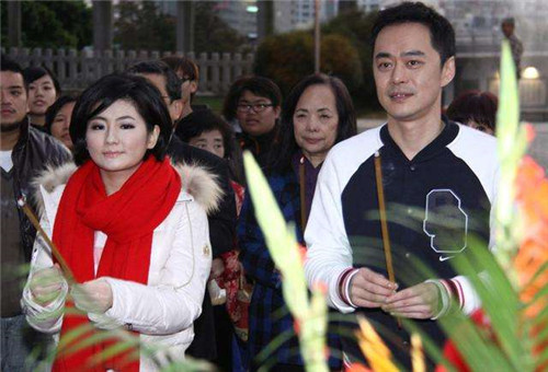 selinaǰ�������������ô���� selina��ǰ���ų���Ϊʲô���