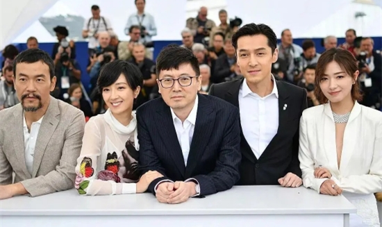 �Ϸ���վ�ľۻ��������ĵ� �Ϸ���վ�ľۻ����人��������