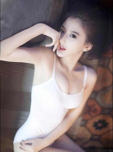 熊乃瑾《男人装》性感妖娆写真