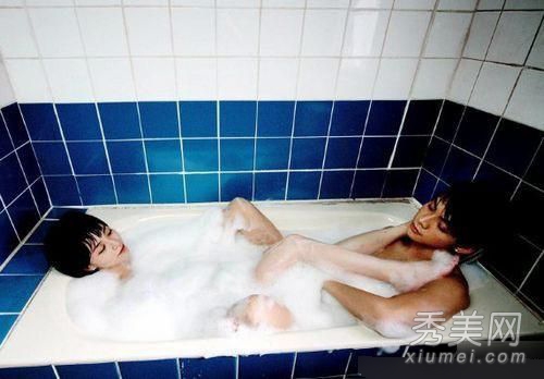 10大女星春光乍泄性感出浴瞬间