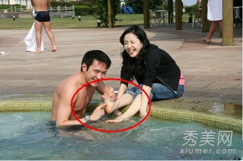 10大女星春光乍泄性感出浴瞬间