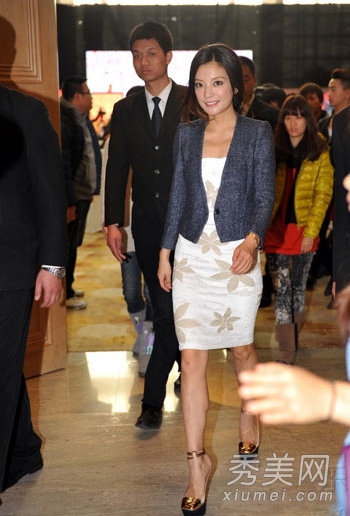 ��ޱ��ϯ��LOVE�������� �����ȹ�����߹�