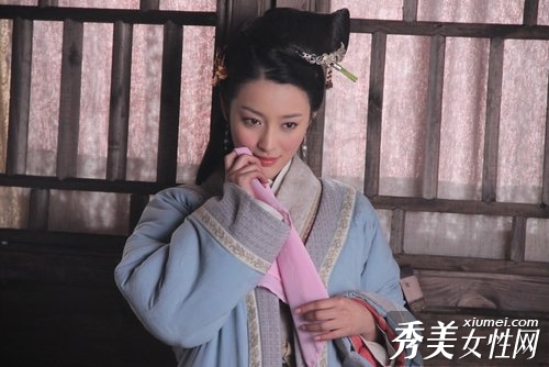 °桶ˮ䰴˽Ů ϧ