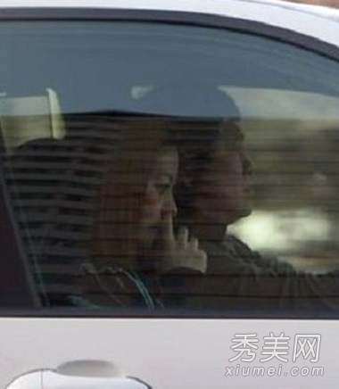 曝光十位大牌女星街拍不雅照