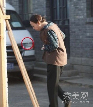 曝光十位大牌女星街拍不雅照