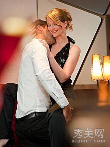 ���ں족�ܱ��� �Ŵ���ʽ���з�