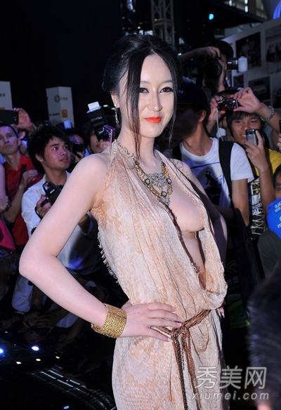 3大车模靠美上位 干湿露露不再独领风骚