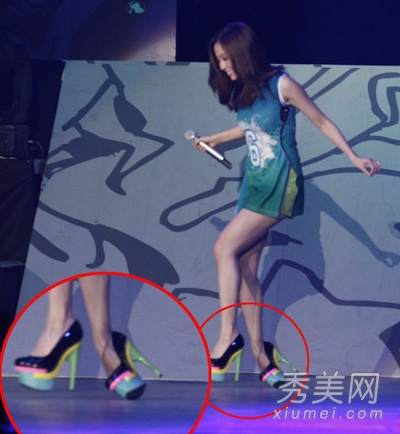 奥斯卡红毯詹妮弗摔跤 女星跌倒走光