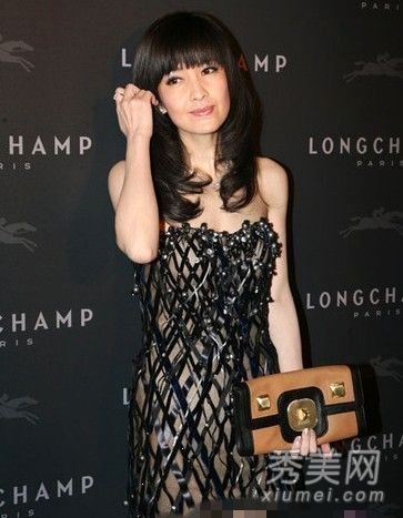 玩透视装不慎露底裤的10大女星