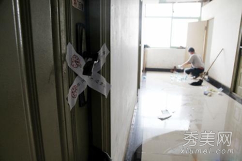 �ϲ����մ�ѧ���ָ�ʬ �а�Ůװ��������