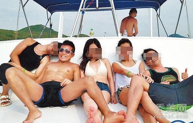 �����׽�Ŀ�߶ȴ���Ůѡ�ֻĵ�����