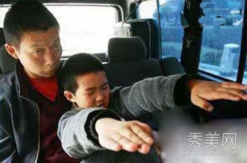 ������8��С�к���ʬ���� �������