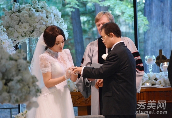 刘晓庆美国结婚 婚礼现场婚纱照曝光