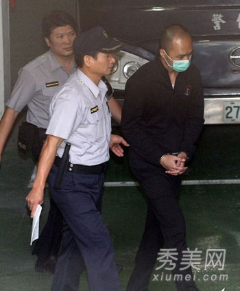 ��������22�� ����������ŮѪȾ����