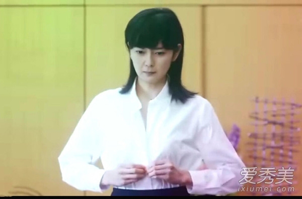 日本女星被逼脱衣全裸谢罪引网友热议