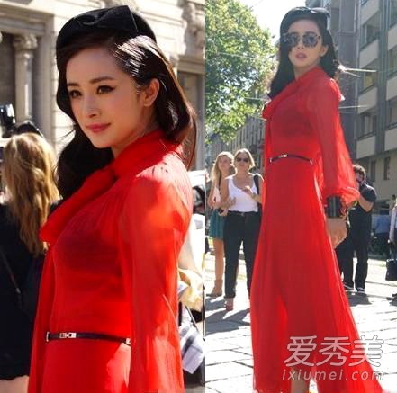 Ů��Ϊ��̺ƴ�ˣ����͸����Vװ��¶����