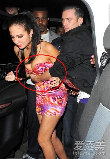 ��������� ��Ϸʱ�������ؿ��͵�Ư��Ů��_���ݱ�����