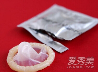 看好避孕套的型号 可别乱了“套”