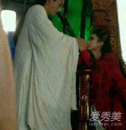 ����ǧ�ǡ����ֱ�ɾ��ͷ ����������ӱ�����ع�