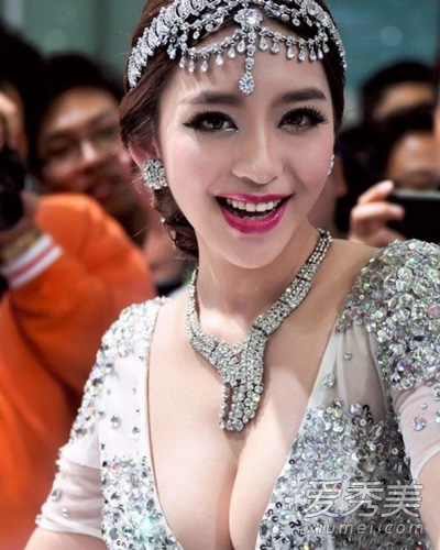 �Ըб������̵�����լ��ϲ����ʮ��G��Ů��