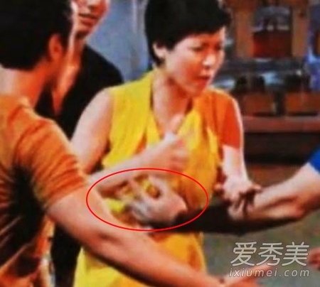 ��������� ��Ϸʱ�������ؿ��͵�Ư��Ů��_���ݱ�����