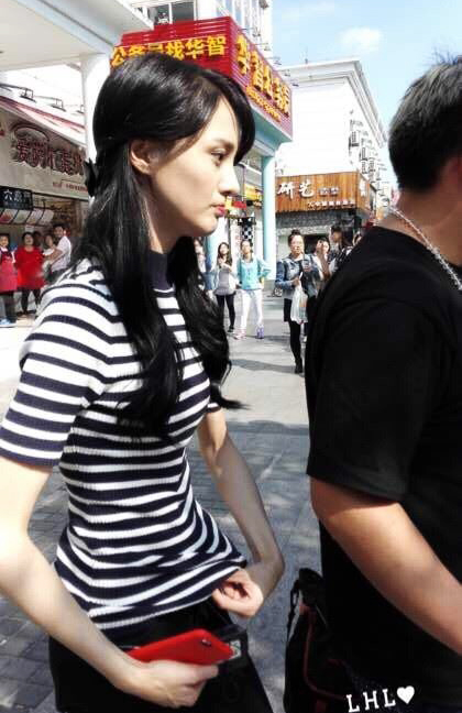 ӱ������������ȫ���Ź� ���ʹ����ݳ�һ�ѹ�ͷ��Ů��_ӱ������