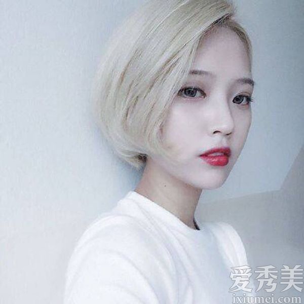 女人在非经期内阴道不规则出血是咋回事?_阴道出血怎么回事