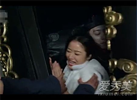 乱伦野战恋尸!让女明星吃不消的热情戏_明星床戏