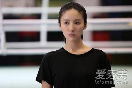 余罪大胸姐吴优走红 吴优个人资料身高微博_余罪大胸姐扮演者