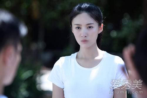 余罪大胸姐吴优走红 吴优个人资料身高微博_余罪大胸姐扮演者