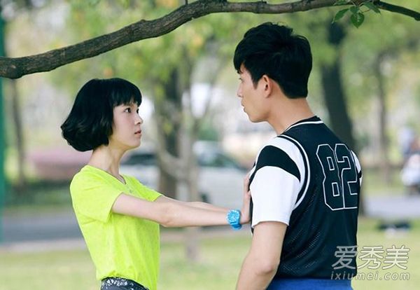 ���ഺ���Ӿ��ֺ�С˵һ���� ���ഺС˵�����ʲô_���ഺ����