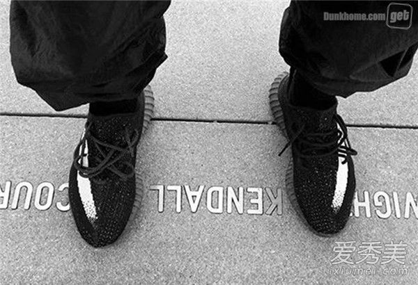 椰子鞋350v2怎么系鞋带 yeezy350v2怎么系鞋带
