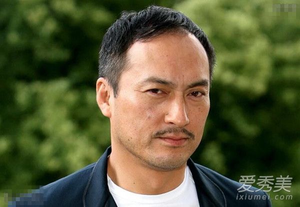 �ɱ�ǫ���������˭ �ɱ�ǫ����С��AŮ����������Ƭ