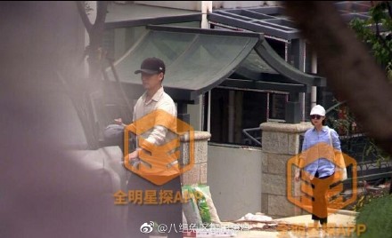 �����������ع� ����������Ů��ͬ���·��������