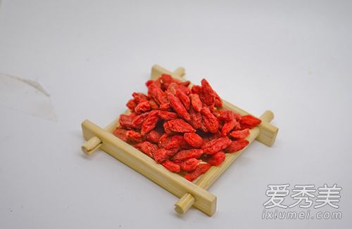 ��÷����轿���һ���ݾ��� ��÷������ݾƵĹ�Ч