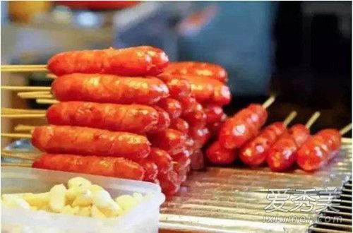 两元一根的烤肠里究竟是啥肉?烤肠吃了对身体有什么危害
